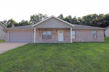 Home for sale in Jackson MO 3 bedrooms, 2 full baths