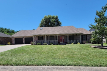 Home for sale in Jackson MO 3 bedrooms, 3 full baths and 1 half baths